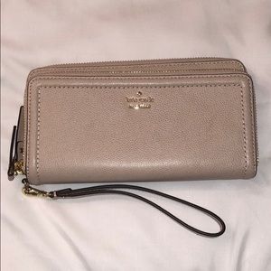 Kate Spade Anita clutch in warm beige